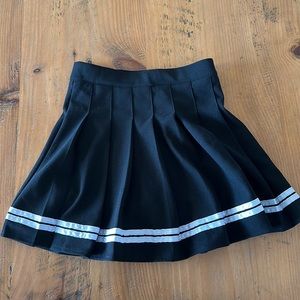 Adorable pleated black & white skirt in great shape.